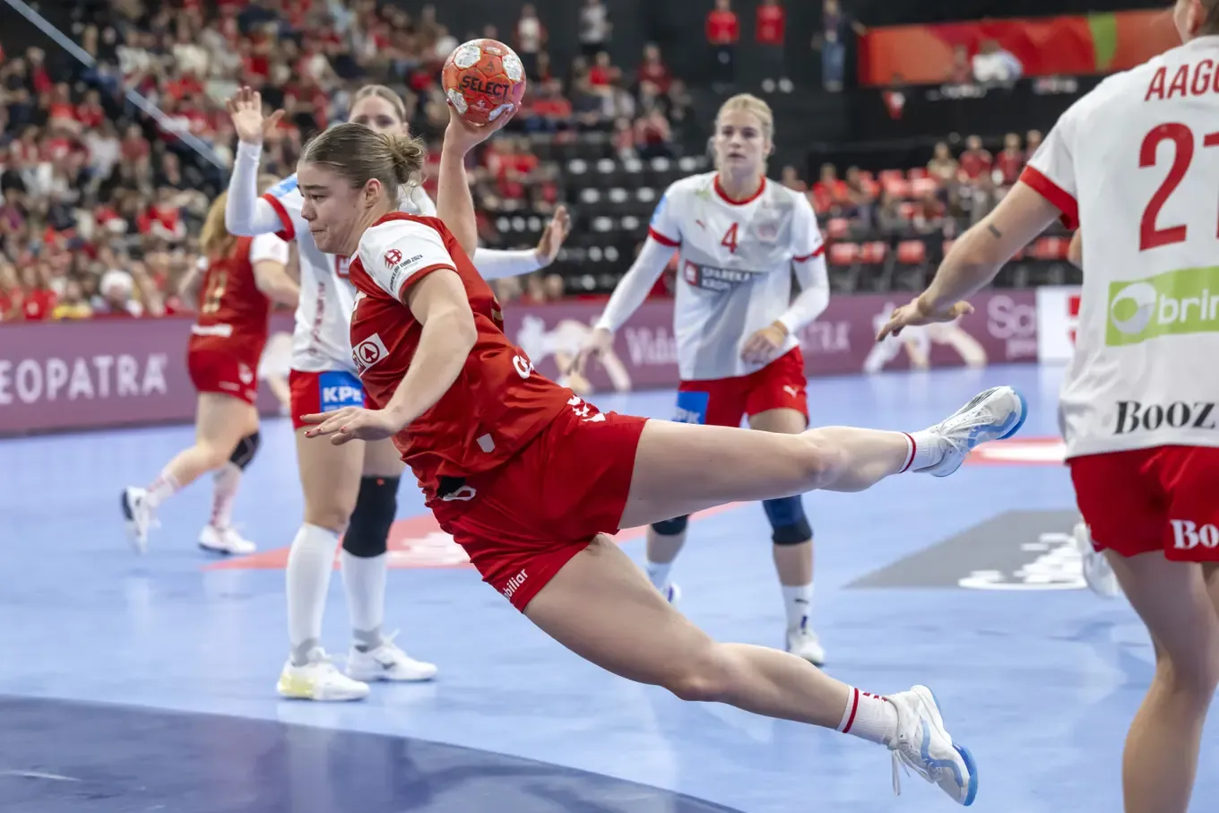 Nora Snedkerud erzielte gegen Dänemark ihre ersten EM-Tore. Bild: Georgios